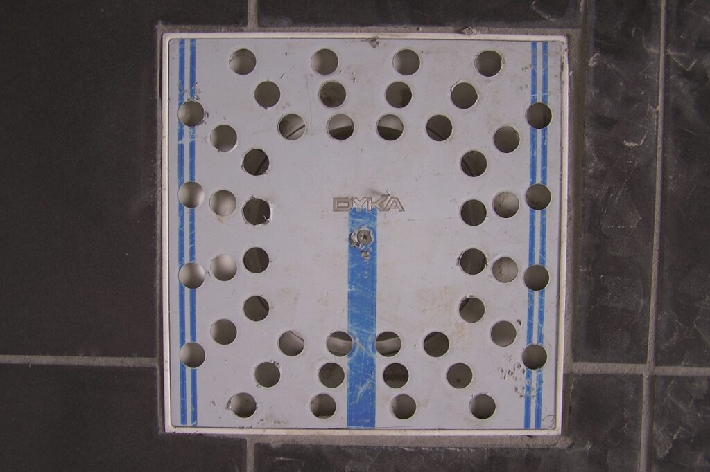 doucheputjes te dunne voegen